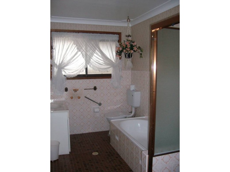 189 Birdwood Drive, Blue Haven NSW 2262