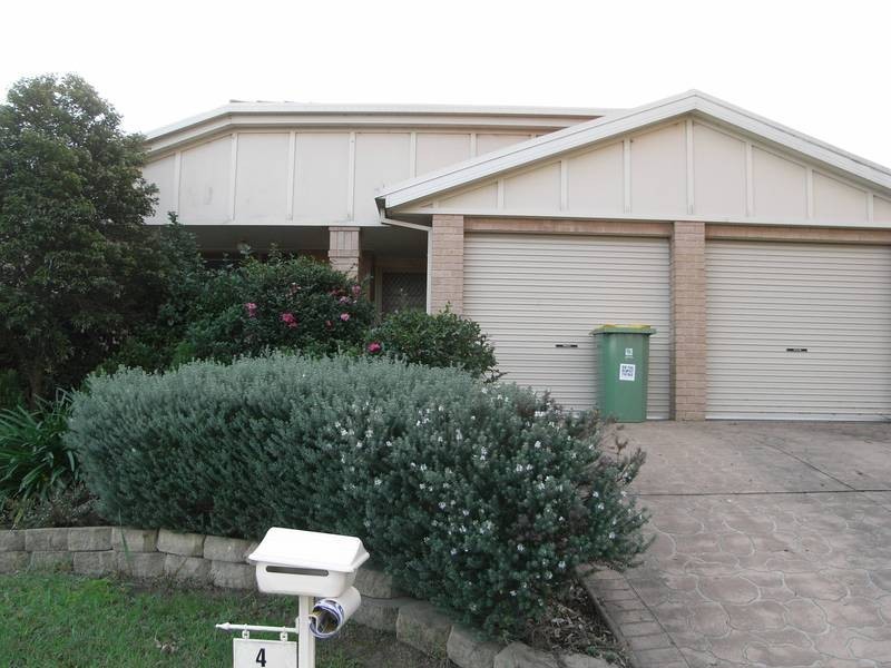 4 Waugh Crescent, Blue Haven NSW 2262