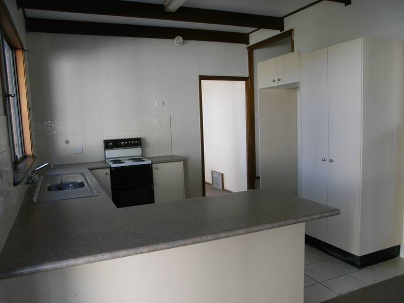 14 Inderan Avenue, Lake Haven NSW 2263