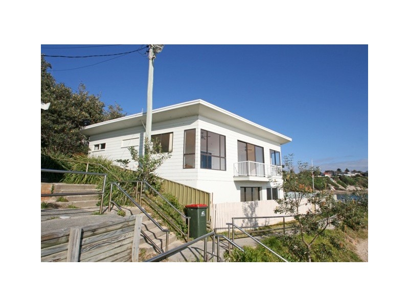3 Bald Street, Norah Head NSW 2263
