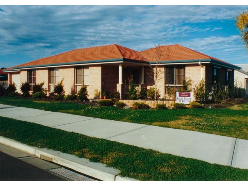 2 Skyhawk Avenue, Hamlyn Terrace NSW 2259