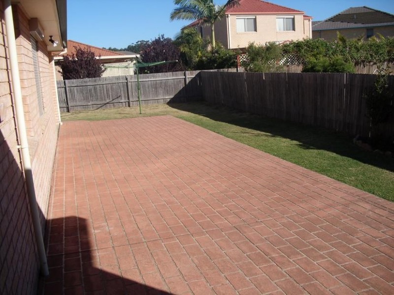2 Skyhawk Avenue, Hamlyn Terrace NSW 2259