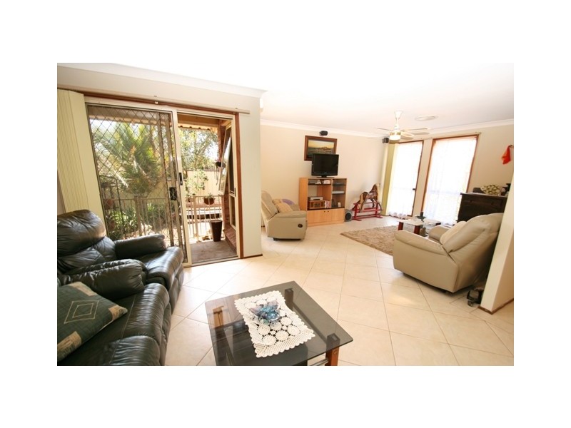 17 Farnol Place, Watanobbi NSW 2259