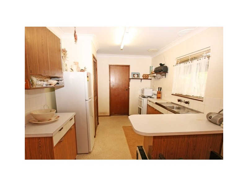 6 Gleddon Avenue, Gorokan NSW 2263