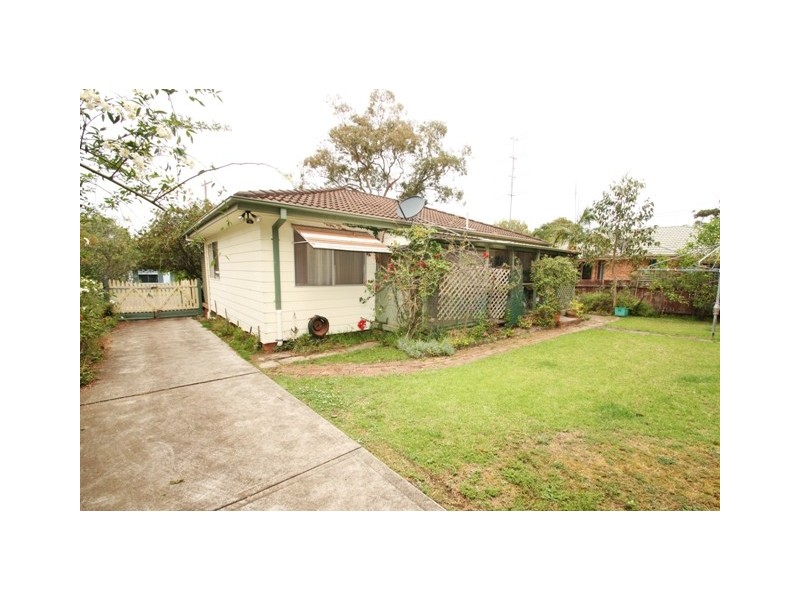 6 Gleddon Avenue, Gorokan NSW 2263