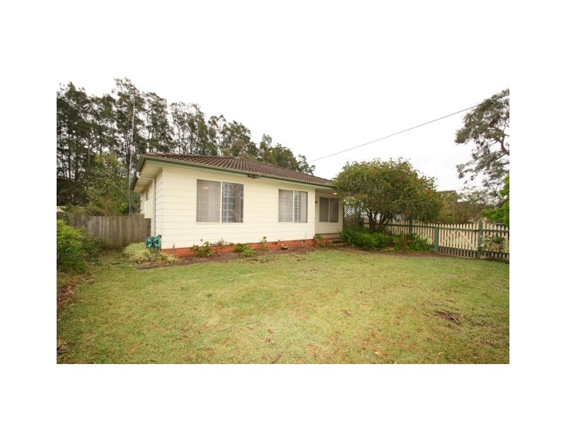 6 Gleddon Avenue, Gorokan NSW 2263