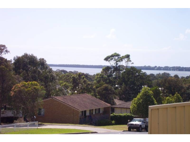 77 Gorokan Drive, Lake Haven NSW 2263