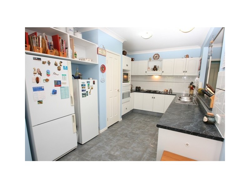 8 Arakoon Road, Woongarrah NSW 2259