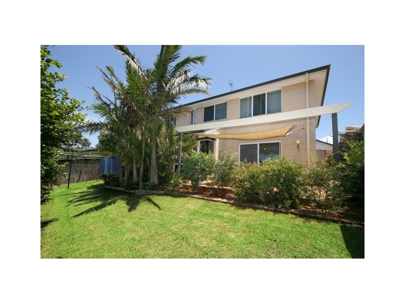 8 Arakoon Road, Woongarrah NSW 2259
