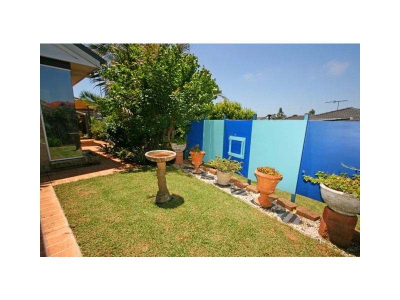 8 Arakoon Road, Woongarrah NSW 2259