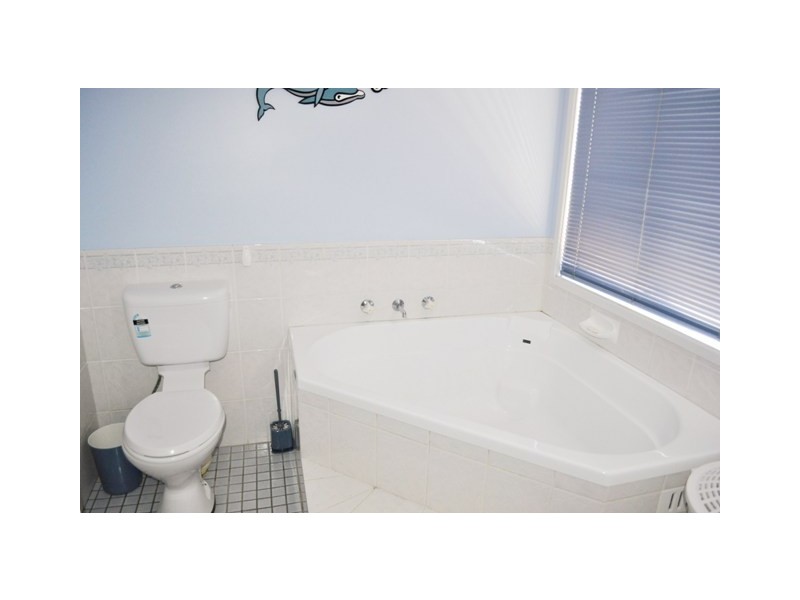 95 Gorokan Drive, Lake Haven NSW 2263