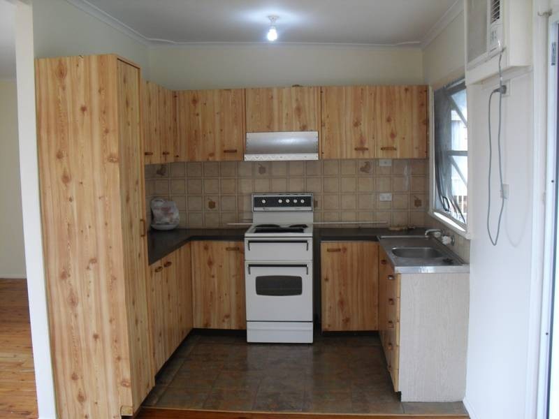 15 Marks Rd, Gorokan NSW 2263