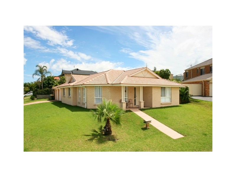 2 Menindee Avenue, Blue Haven NSW 2262