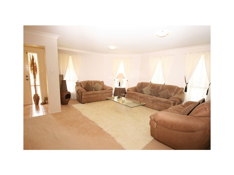 2 Menindee Avenue, Blue Haven NSW 2262