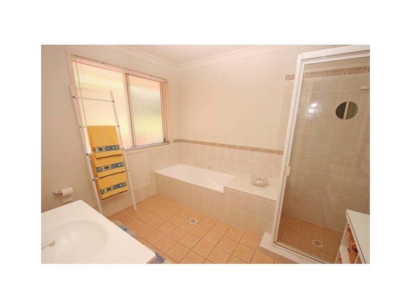 2 Menindee Avenue, Blue Haven NSW 2262