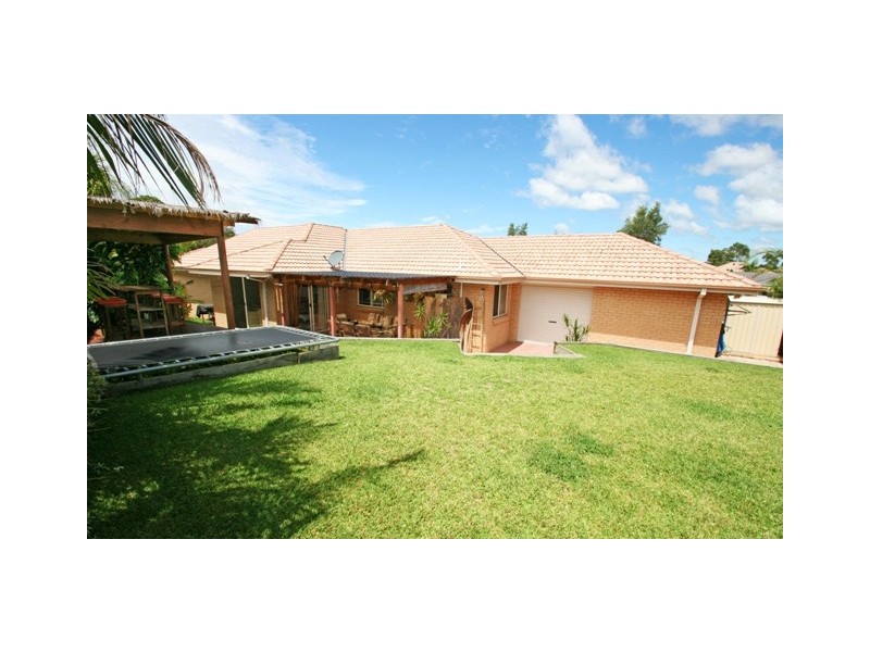 2 Menindee Avenue, Blue Haven NSW 2262