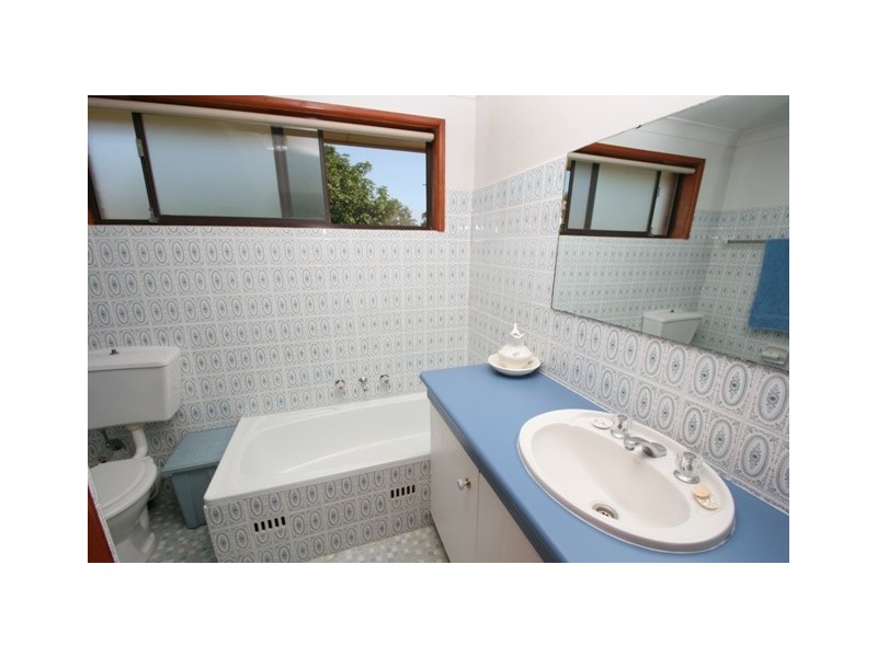 1 Stelling Avenue, Kanwal NSW 2259