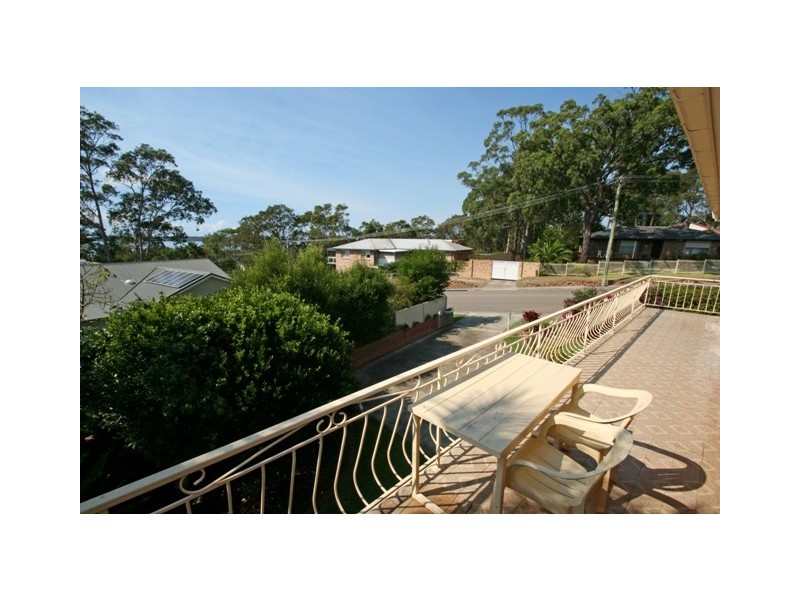 1 Stelling Avenue, Kanwal NSW 2259