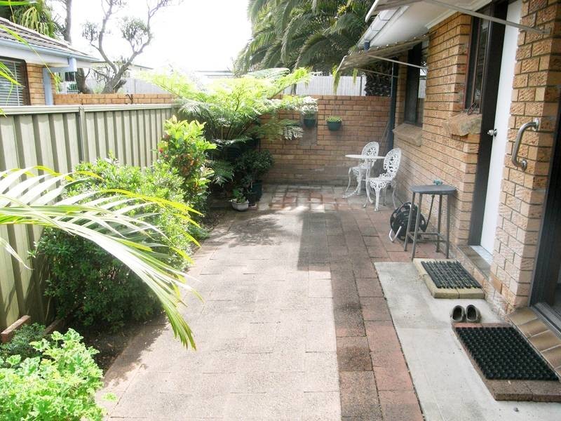 2/96 Wallarah Road, Gorokan NSW 2263