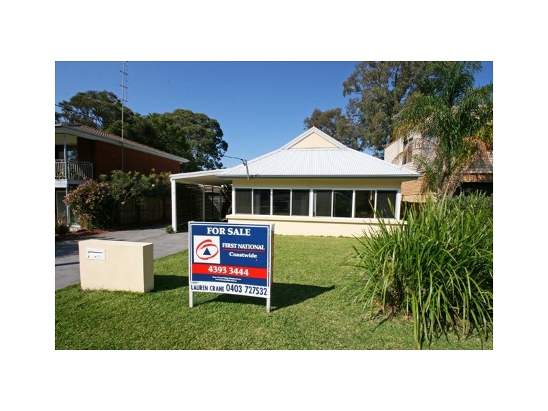 4 Danbury Avenue, Gorokan NSW 2263