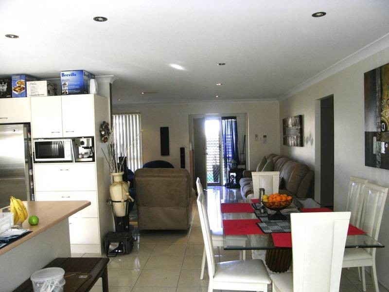 27 Nagle Crescent, Blue Haven NSW 2262