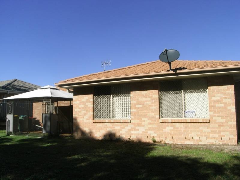 27 Nagle Crescent, Blue Haven NSW 2262