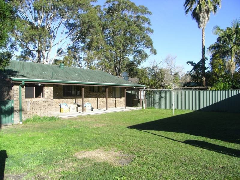 12 Penguin Road, Blue Haven NSW 2262