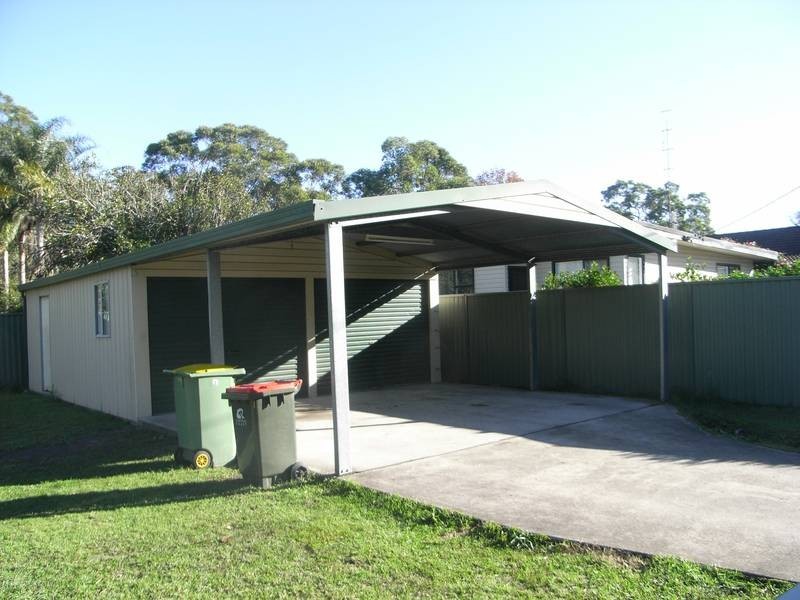 12 Penguin Road, Blue Haven NSW 2262