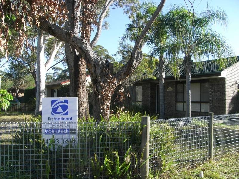 12 Penguin Road, Blue Haven NSW 2262