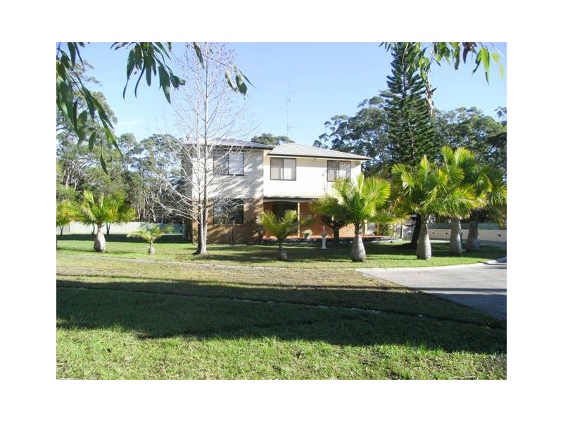 152 Pacific Highway, Charmhaven NSW 2263