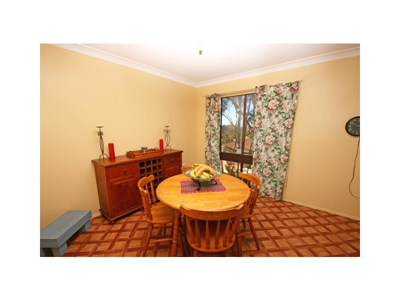 4 Leslie Avenue, Gorokan NSW 2263