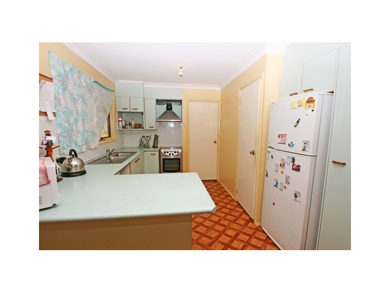 4 Leslie Avenue, Gorokan NSW 2263