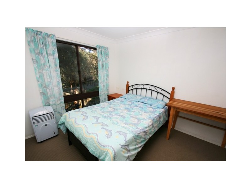4 Leslie Avenue, Gorokan NSW 2263