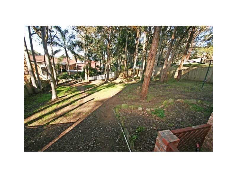 4 Leslie Avenue, Gorokan NSW 2263