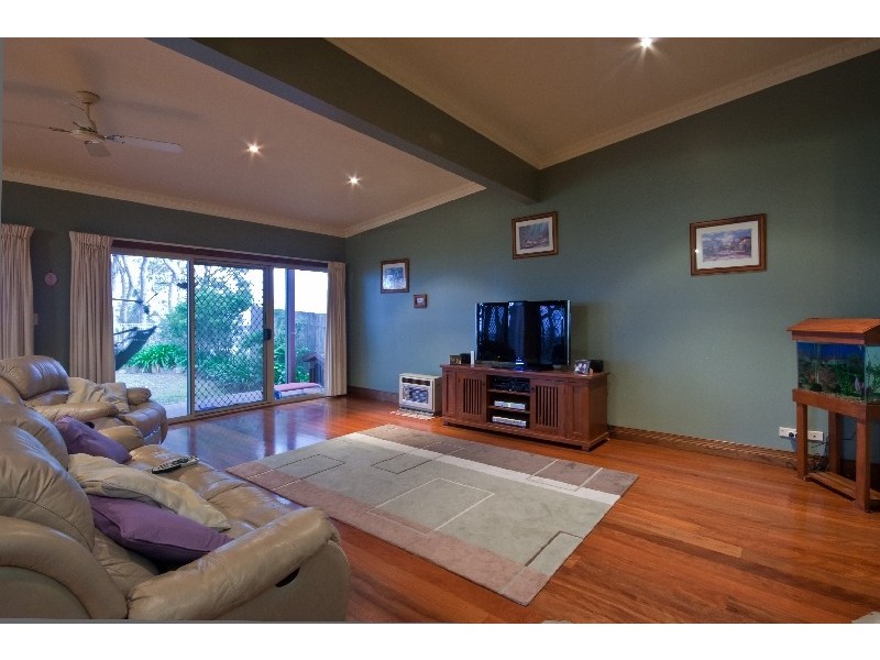 440 Tuggerawong Road, Tuggerawong NSW 2259