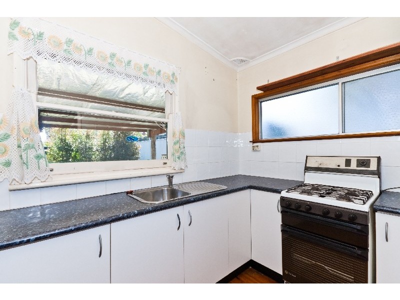 2 Coloma Street, Budgewoi NSW 2262