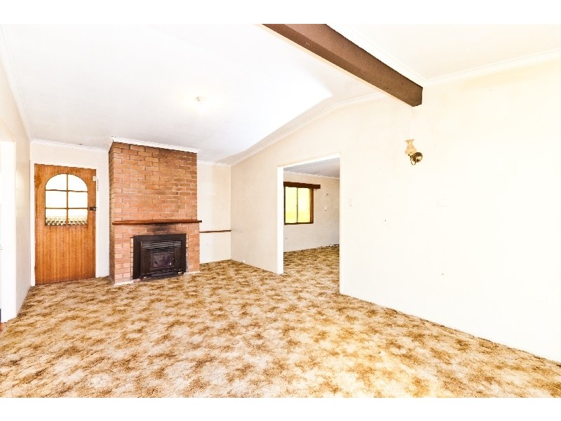 2 Coloma Street, Budgewoi NSW 2262