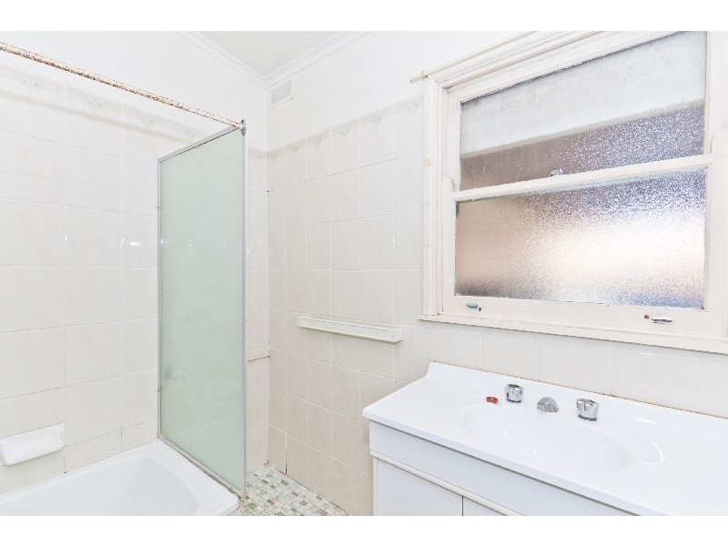 2 Coloma Street, Budgewoi NSW 2262