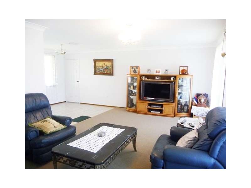 5 Oxford Drive, Lake Haven NSW 2263
