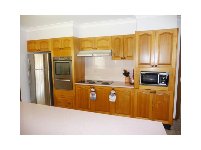 5 Oxford Drive, Lake Haven NSW 2263