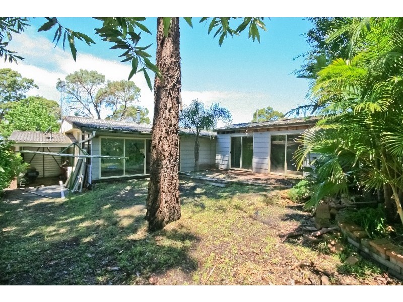 19 Tuggerawong Road, Wyongah NSW 2259