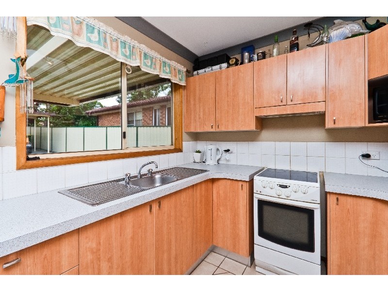 16 Merinda Avenue, Charmhaven NSW 2263