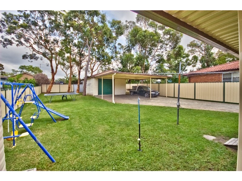 16 Merinda Avenue, Charmhaven NSW 2263