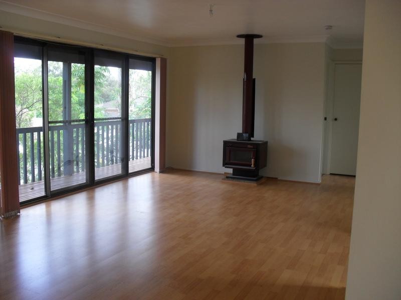 39 Goobarabah Ave, Lake Haven NSW 2263