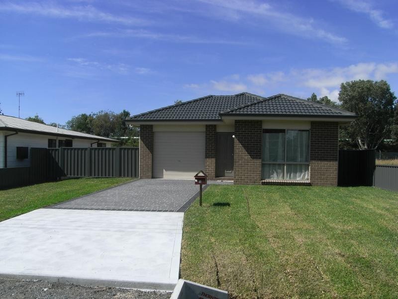 16 Barton Rd, Doyalson NSW 2262