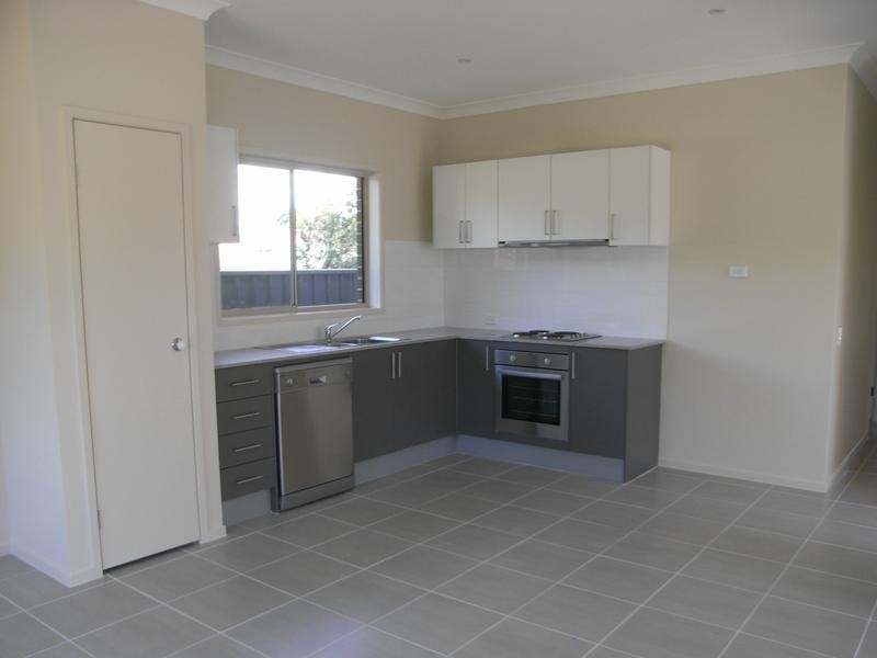 16 Barton Rd, Doyalson NSW 2262