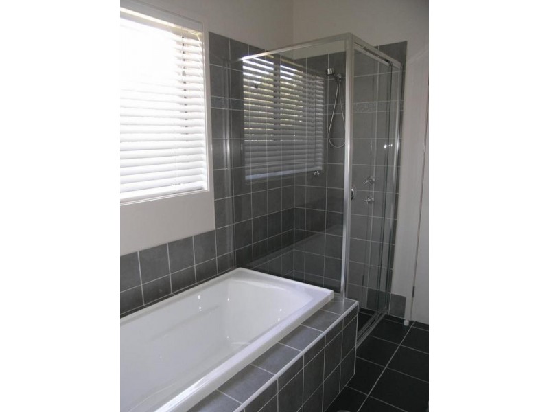 16 Barton Rd, Doyalson NSW 2262