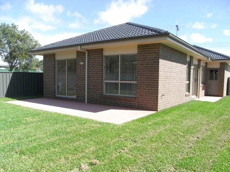 16 Barton Rd, Doyalson NSW 2262
