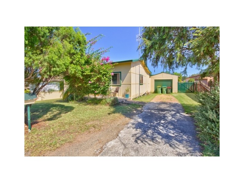4 Goobarabah Road, Gorokan NSW 2263