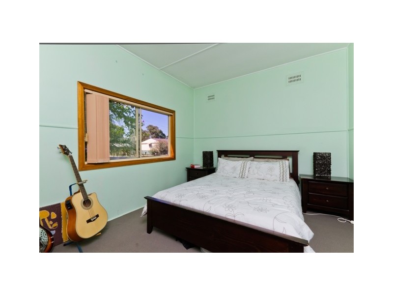 4 Goobarabah Road, Gorokan NSW 2263